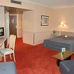 Ibis Lyon Est Hotel Beynost