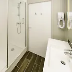 Ibis Lyon Est 3*
