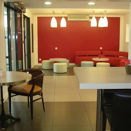Hotell Ibis Lyon Est