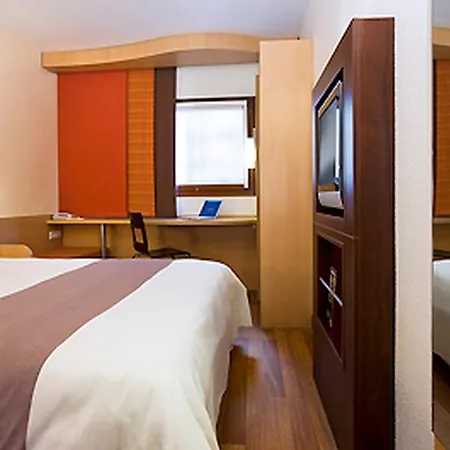 Ibis Lyon Est 3*