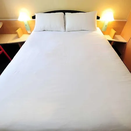 Ibis Lyon Est