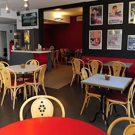 Ibis Lyon Est Hotell 3*