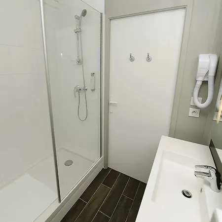 Ibis Lyon Est Hotell