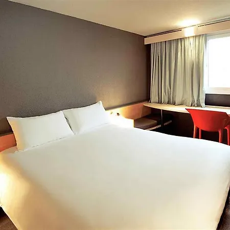 Ibis Lyon Est Hotell