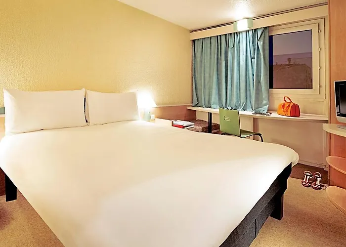 Ibis Lyon Est 3*