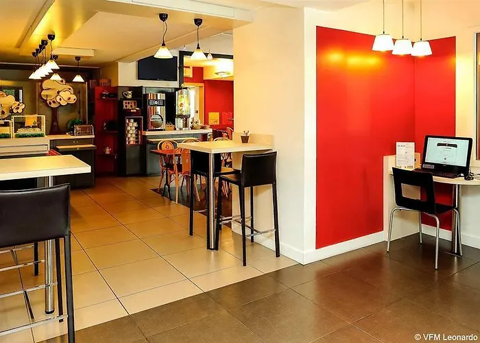 Ibis Lyon Est מלון 3*