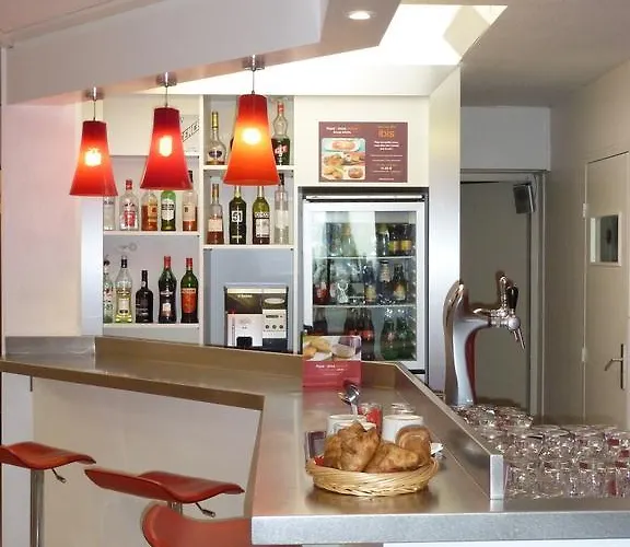מלון Ibis Lyon Est 3*