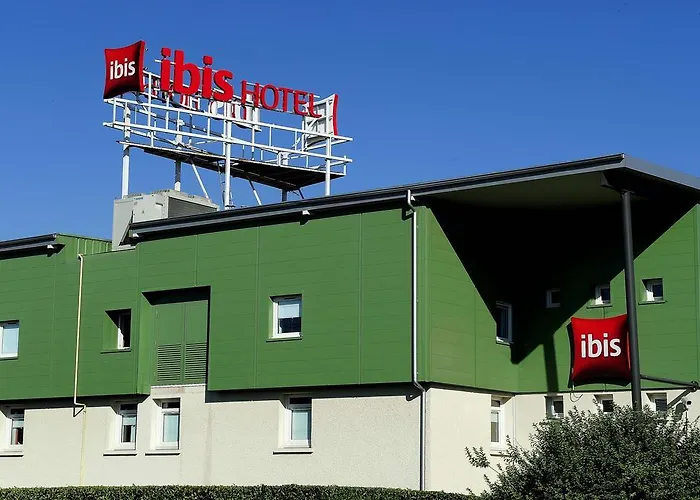 Ibis Lyon Est 3* ביינוסט