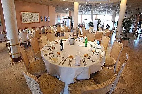 מלון Ibis Lyon Est 3*