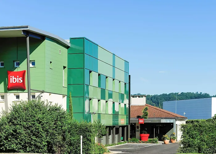 Ibis Lyon Est ביינוסט