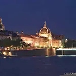Ibis Lyon Est Hotel 3*