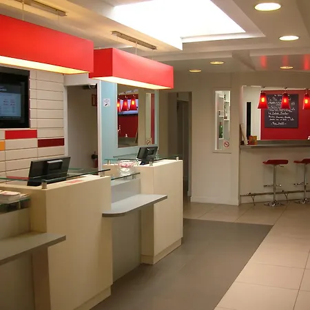Ibis Lyon Est 3*