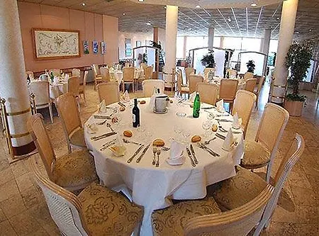 호텔 Ibis Lyon Est 3*