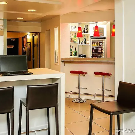 Ibis Lyon Est 베이노스트