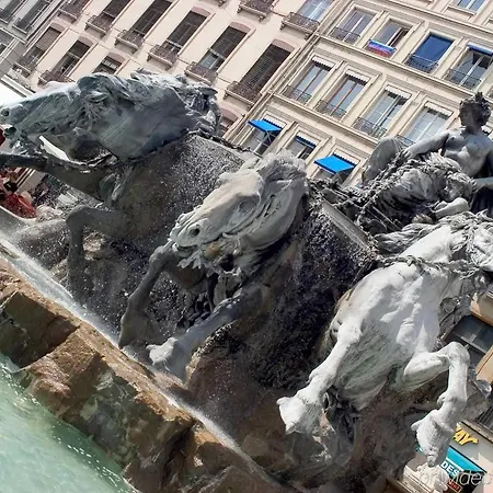 Otel Ibis Lyon Est Beynost