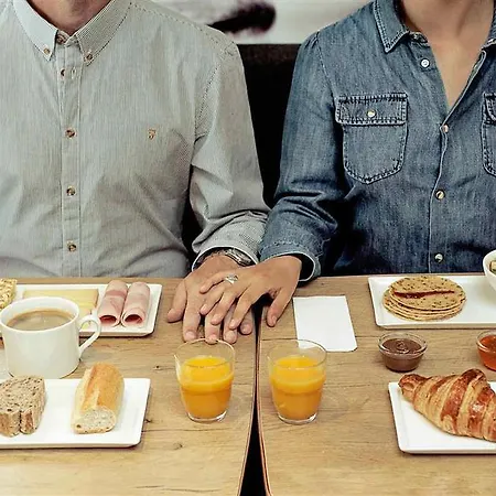 Ibis Lyon Est 3* 베이노스트