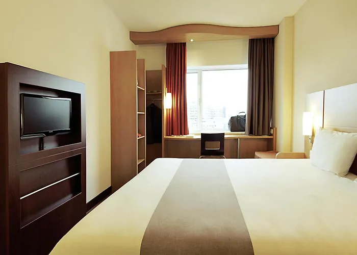 Ibis Lyon Est Szálloda 3*
